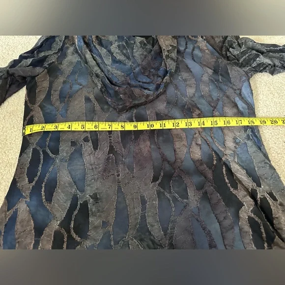 Unique Women's Tunic by Papa Vancouver - Picture 3 of 9